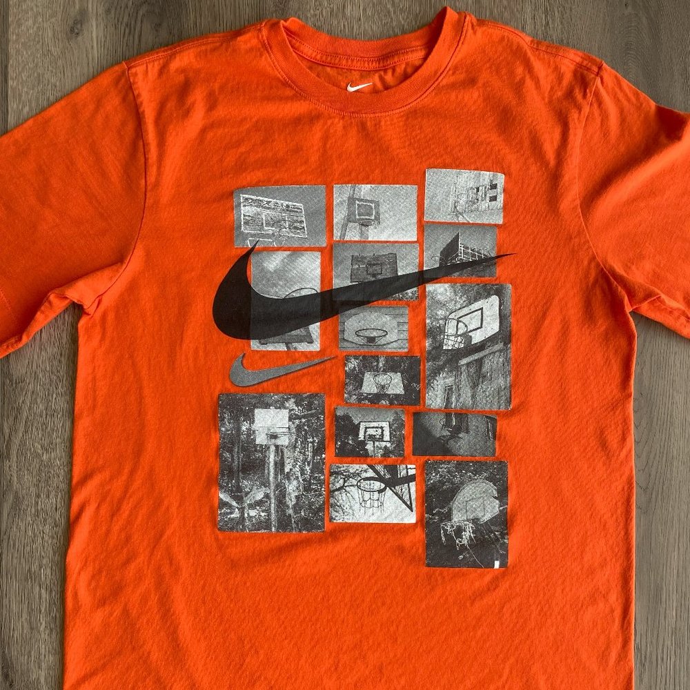 EUC - Nike Basketball Tee Sz.S - Picture 1 of 4